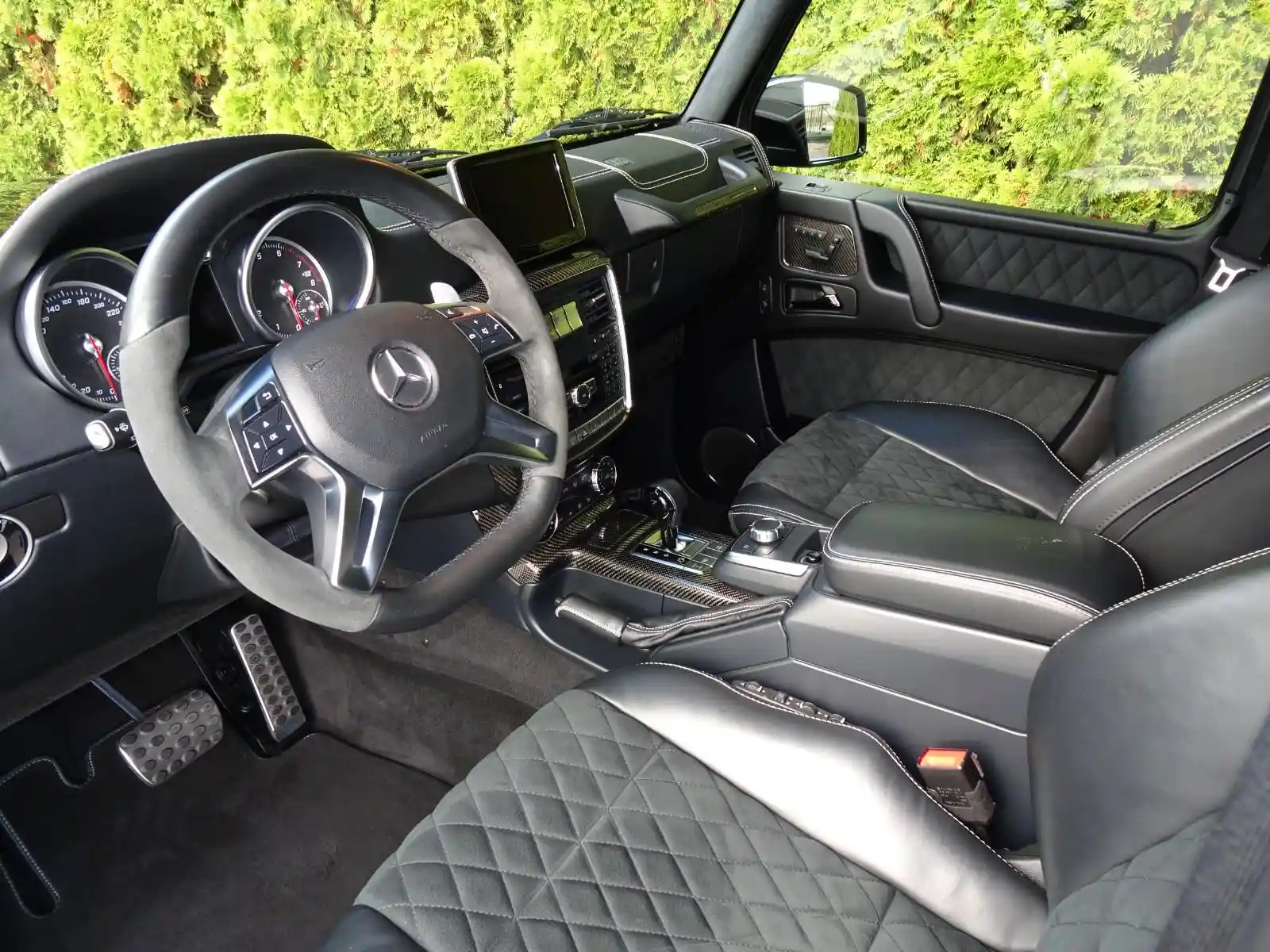 Mercedes-Benz G 500