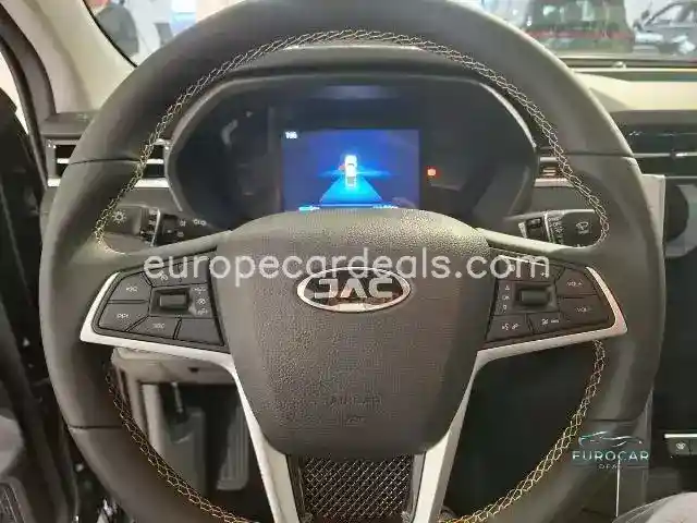 JAC 8 Pro