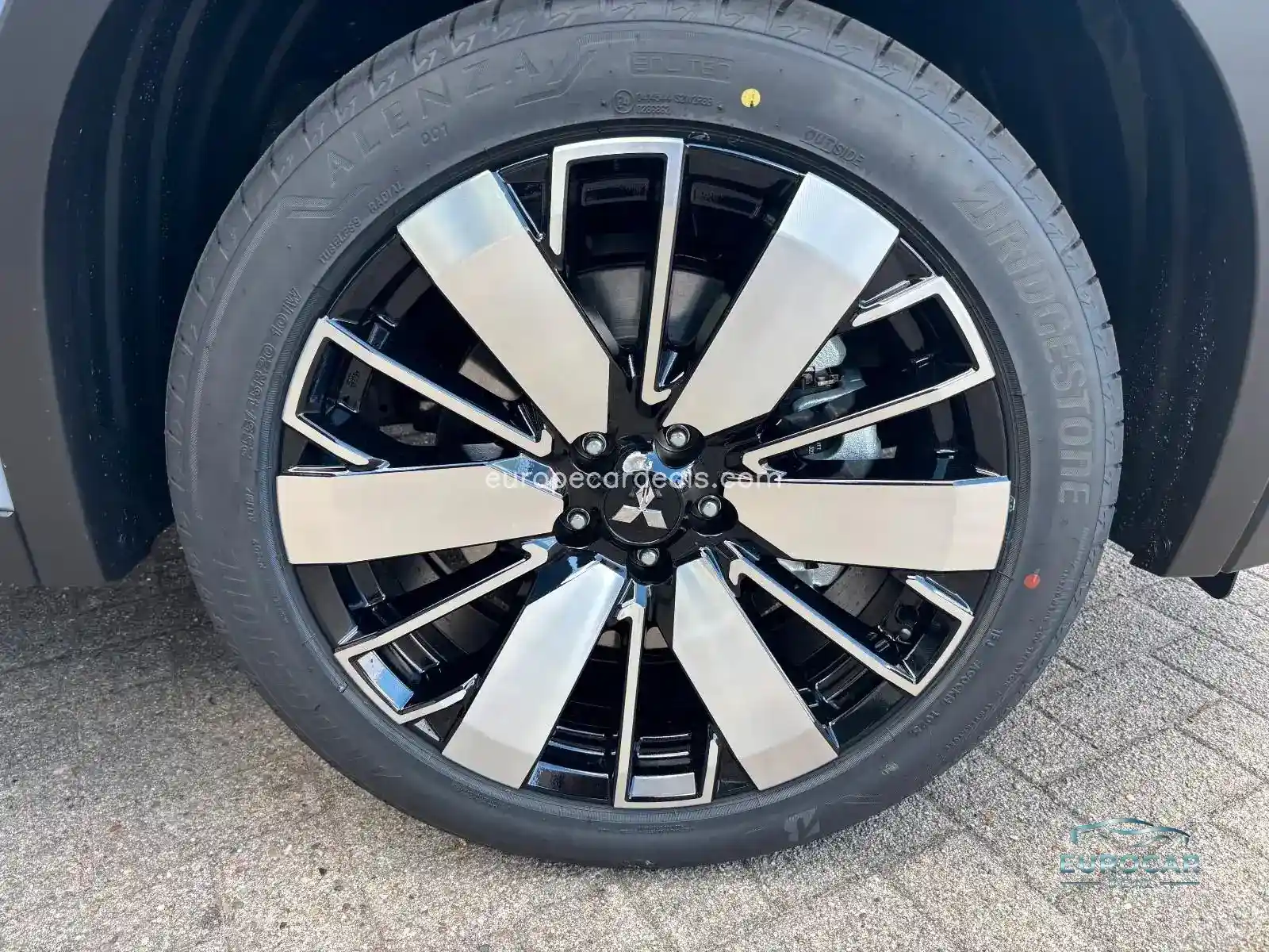 Mitsubishi Plug-in Hybrid Outlander