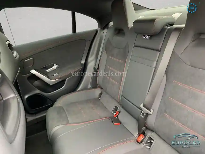 Mercedes-Benz CLA 180