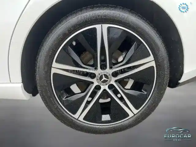 Mercedes-Benz B 220