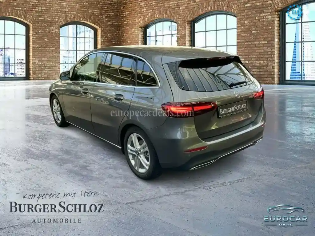 Mercedes-Benz B 180