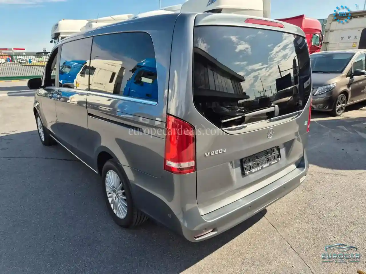 Mercedes-Benz V 250