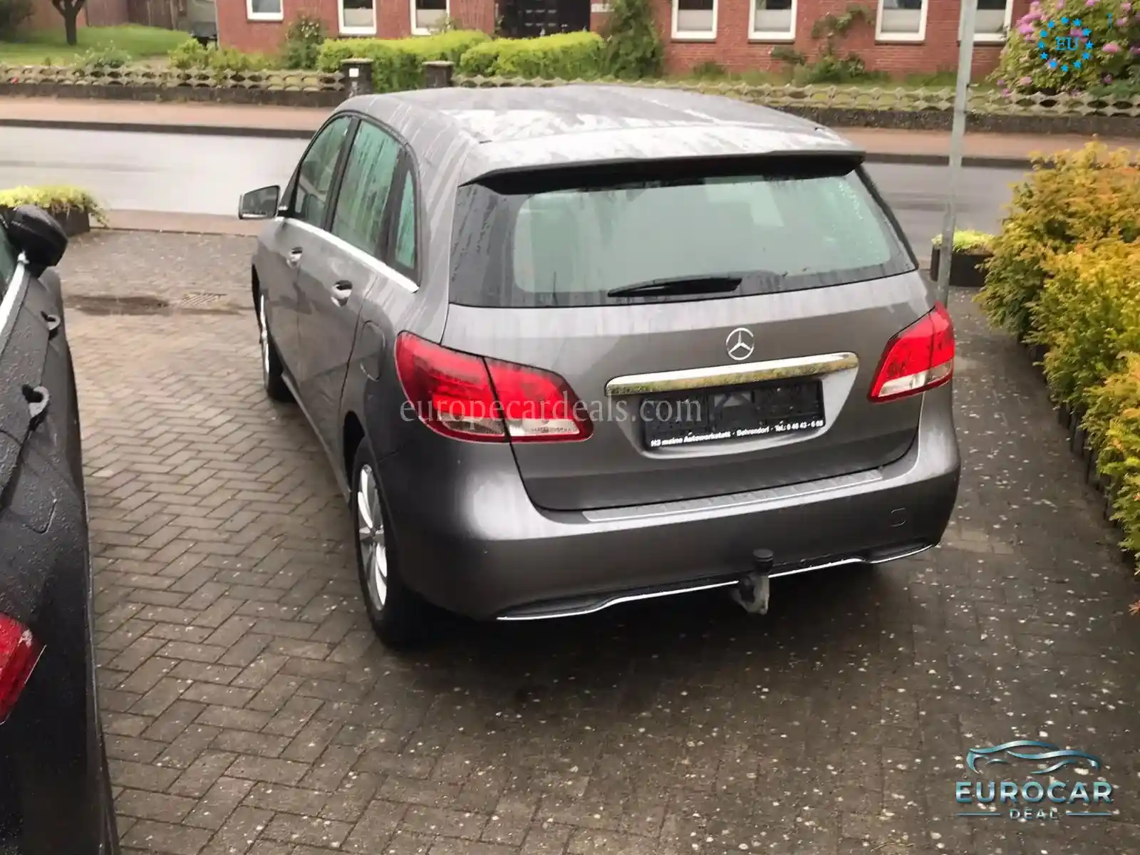 Mercedes-Benz B 180