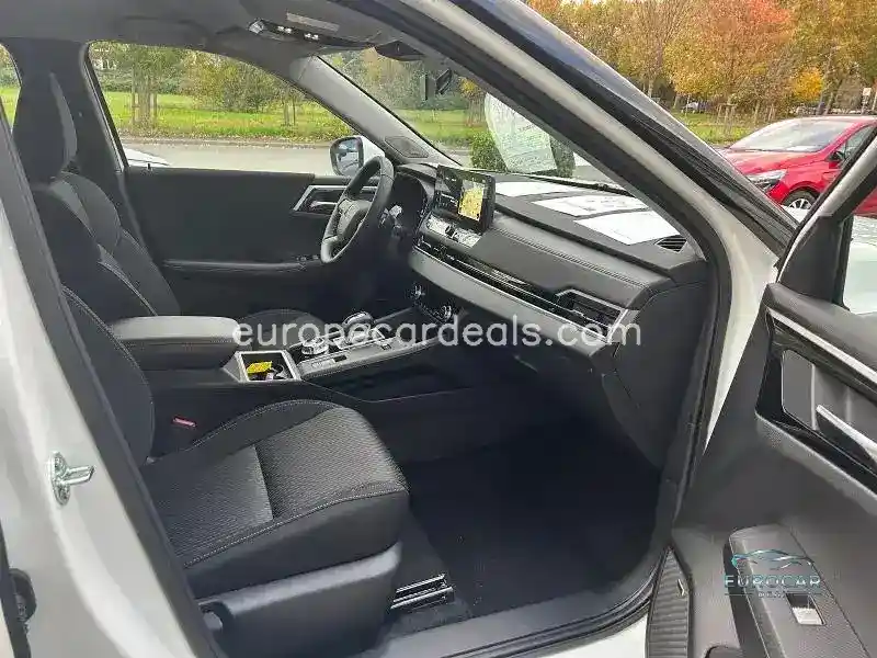 Mitsubishi Plug-in Hybrid Outlander