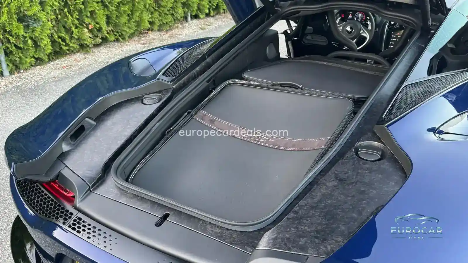 McLaren GT