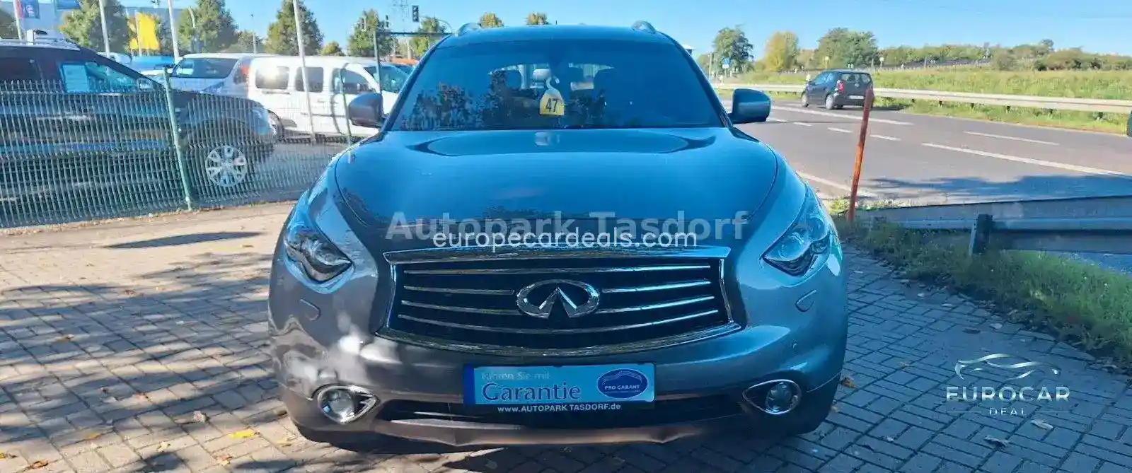 Infiniti QX70