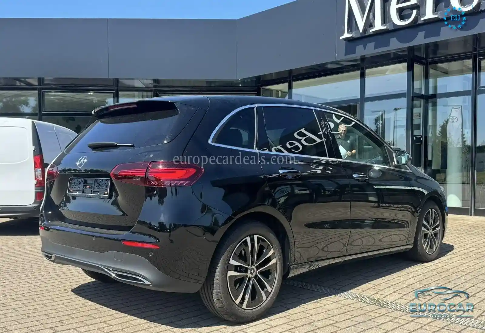 Mercedes-Benz B 180
