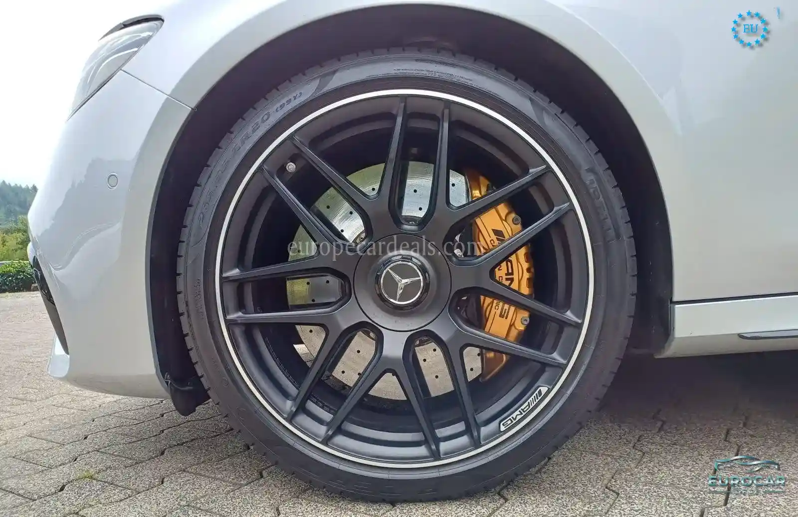 Mercedes-Benz E 63 AMG