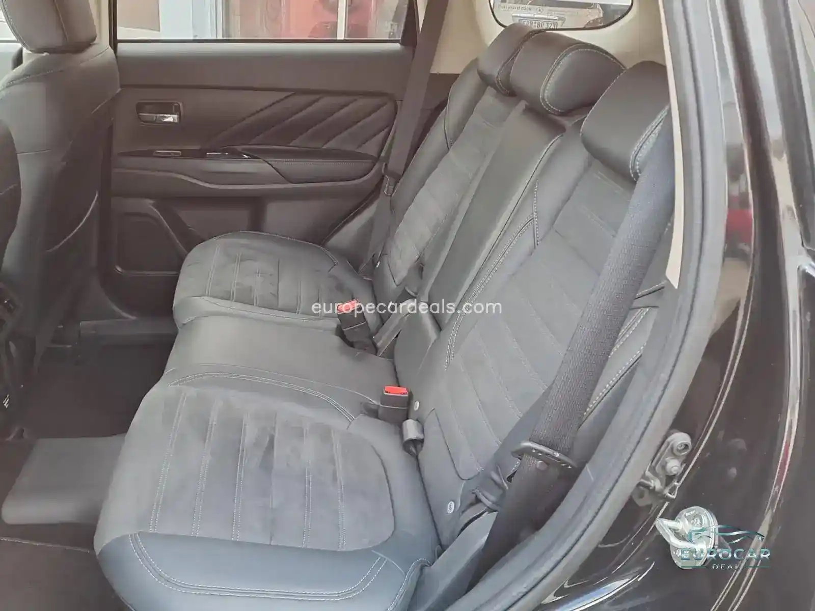 Mitsubishi Plug-in Hybrid Outlander