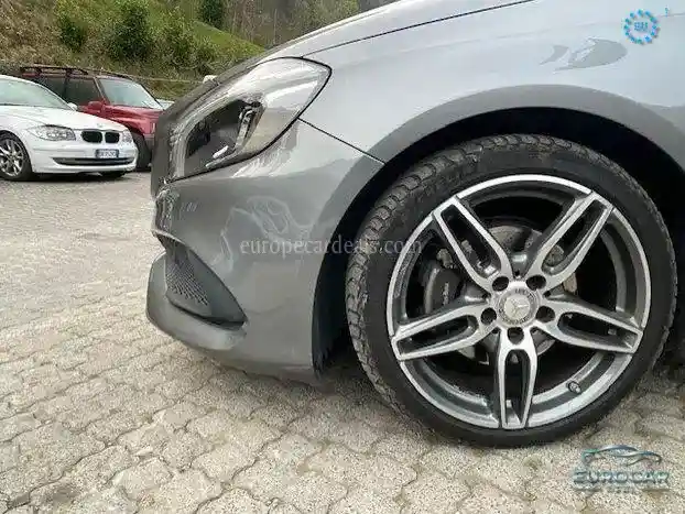 Mercedes-Benz A 200