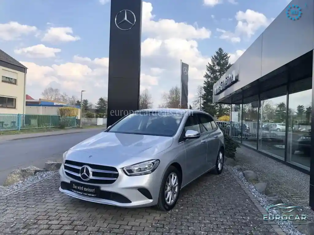 Mercedes-Benz B 180