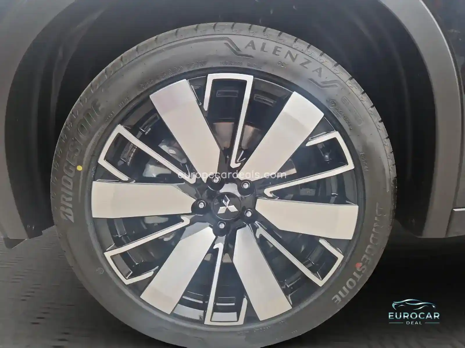 Mitsubishi Plug-in Hybrid Outlander