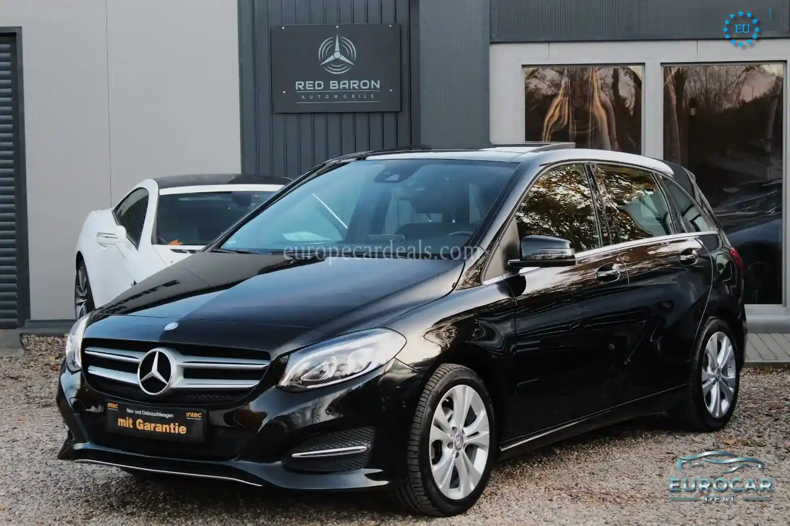 Mercedes-Benz B 180