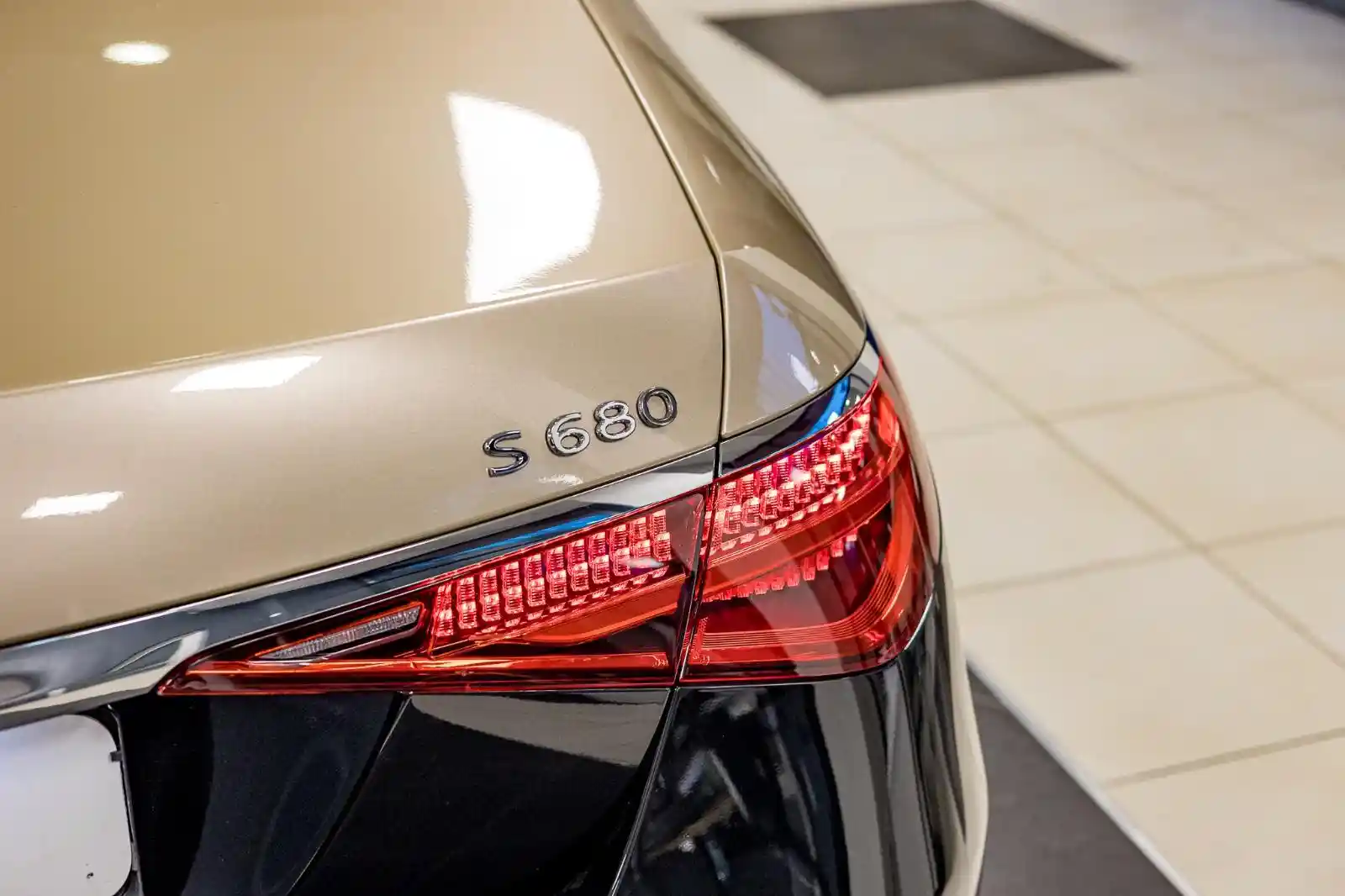 Mercedes-Benz S 680