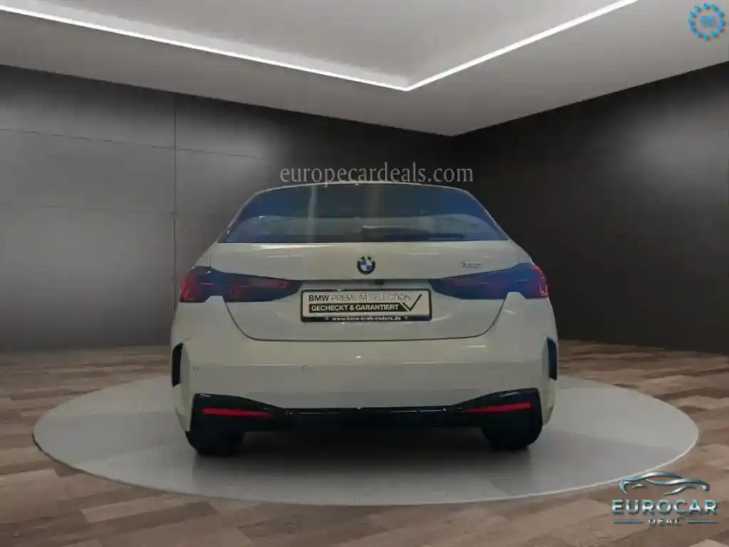 BMW 120