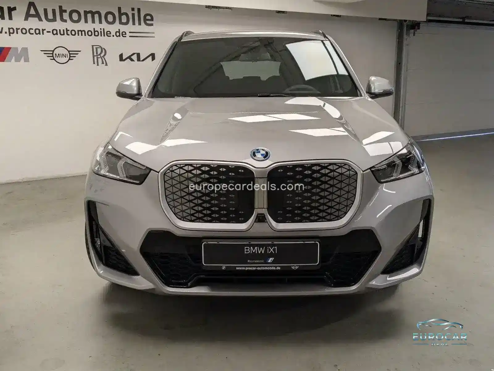 BMW iX1