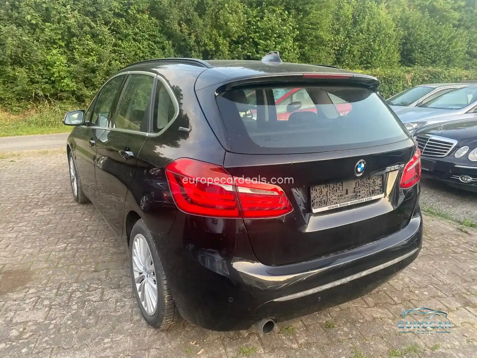 BMW 225