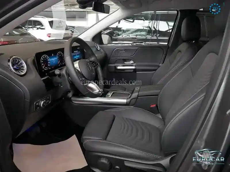 Mercedes-Benz B 220