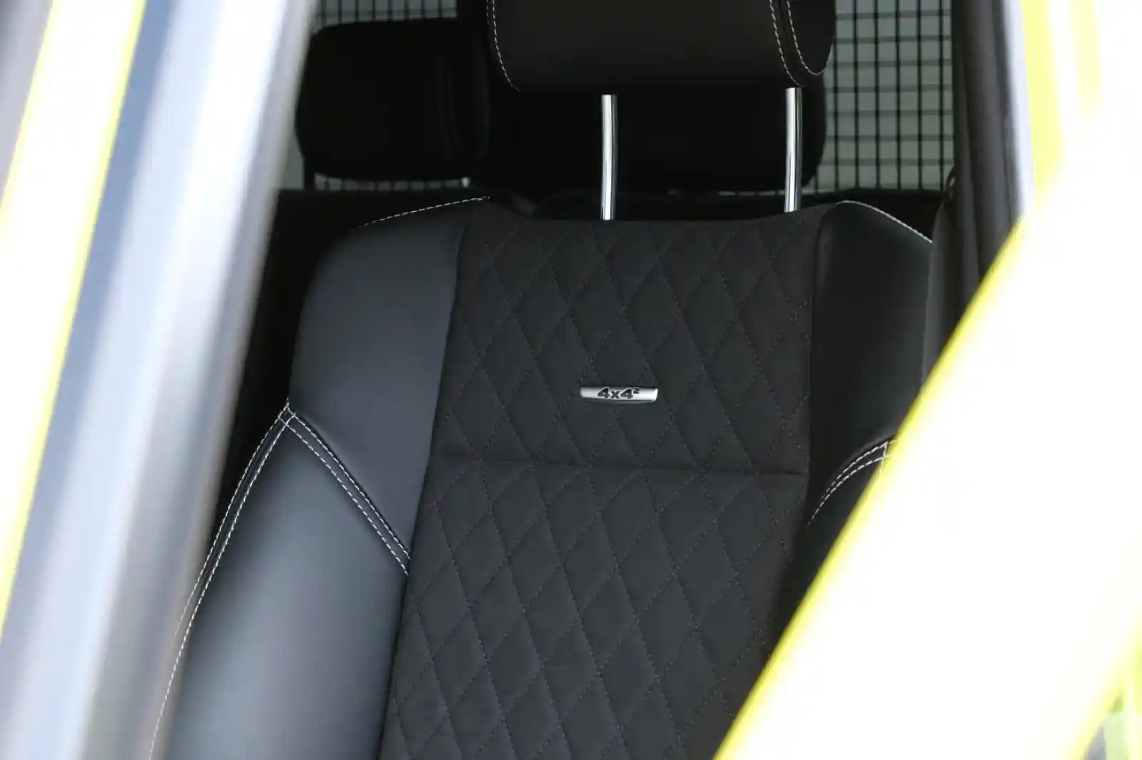 Mercedes-Benz G 500