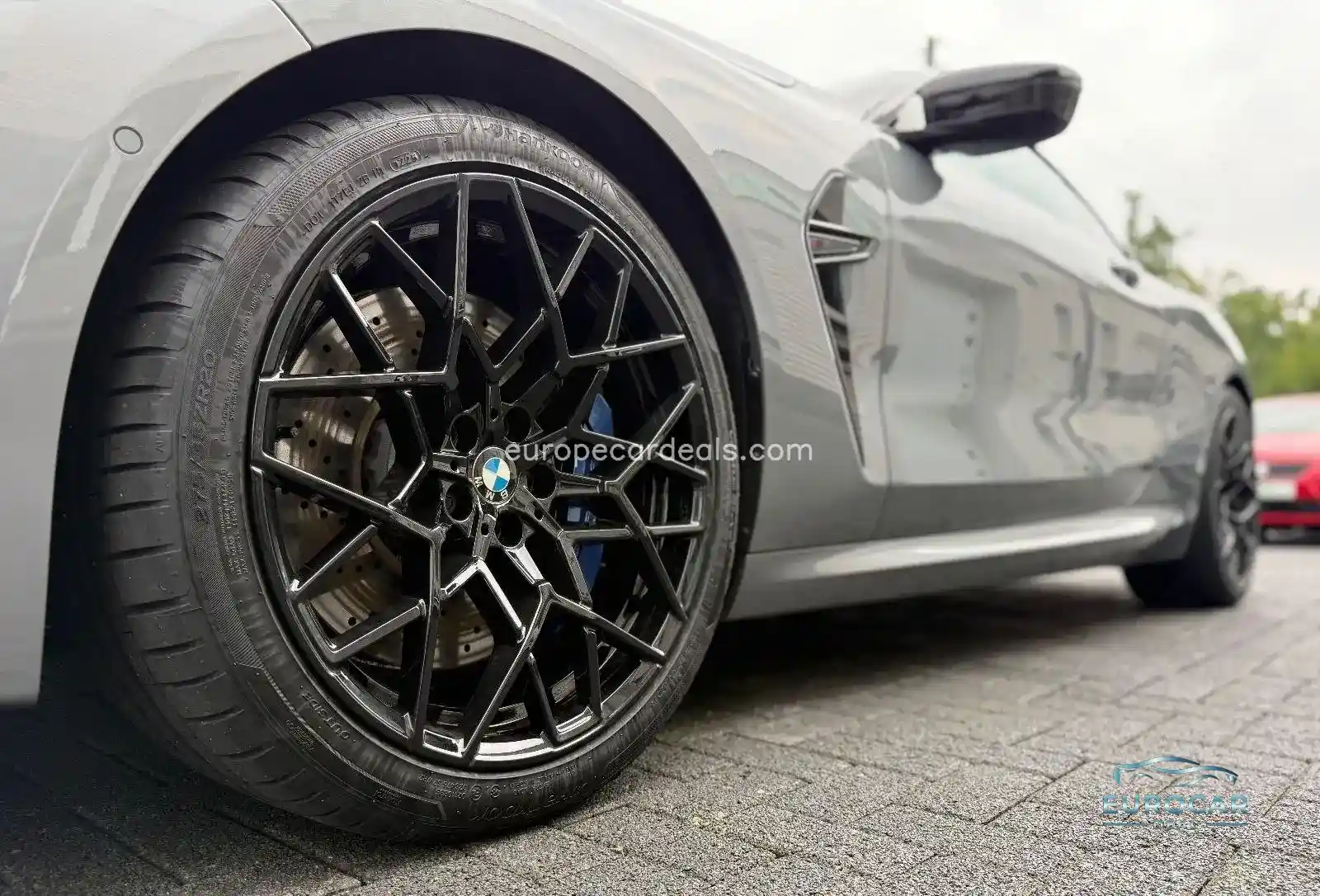 BMW M8