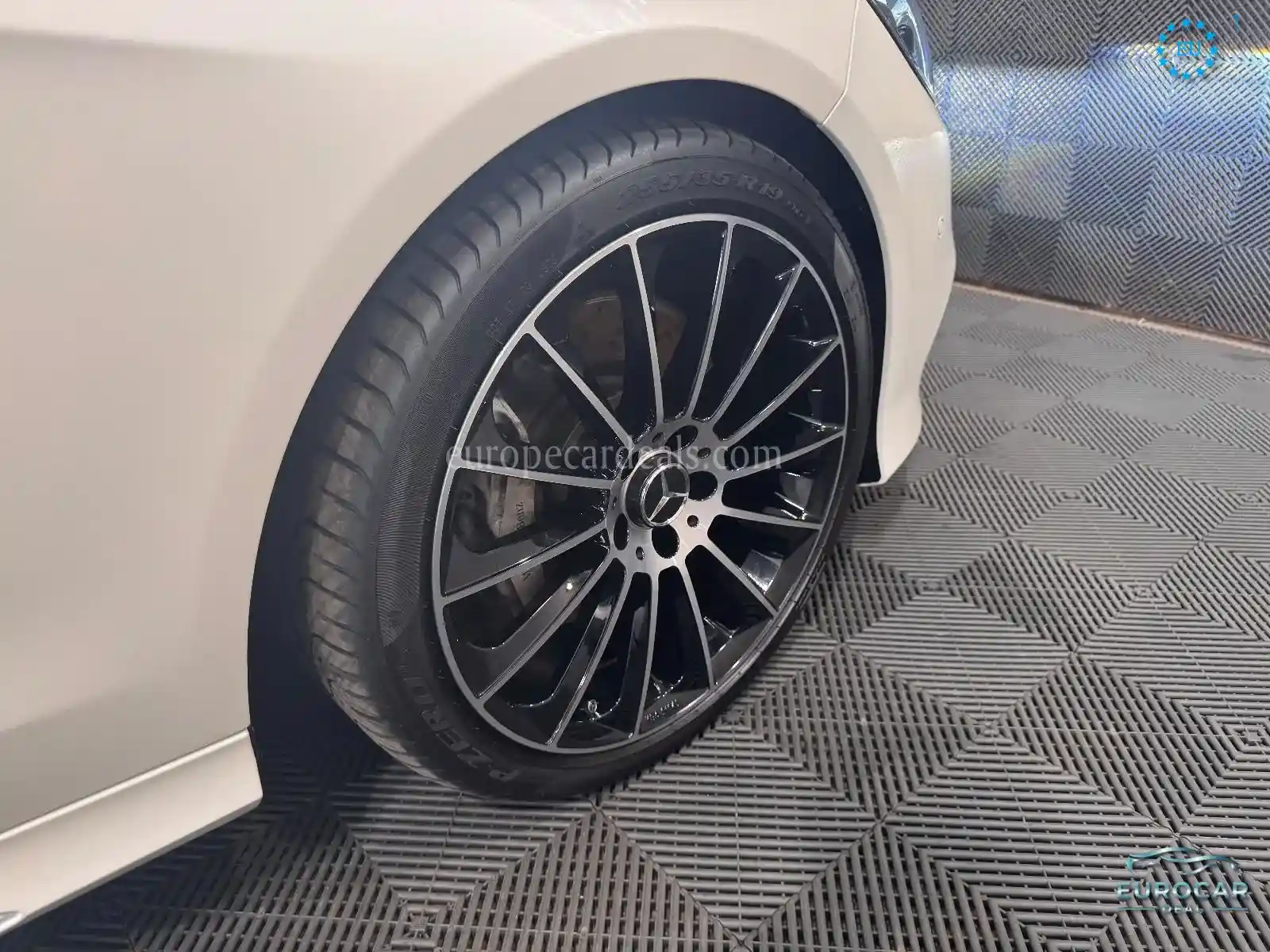 Mercedes-Benz E 500