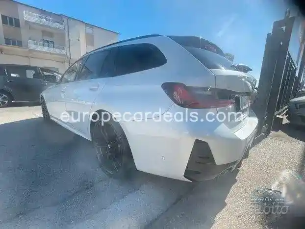 BMW 330