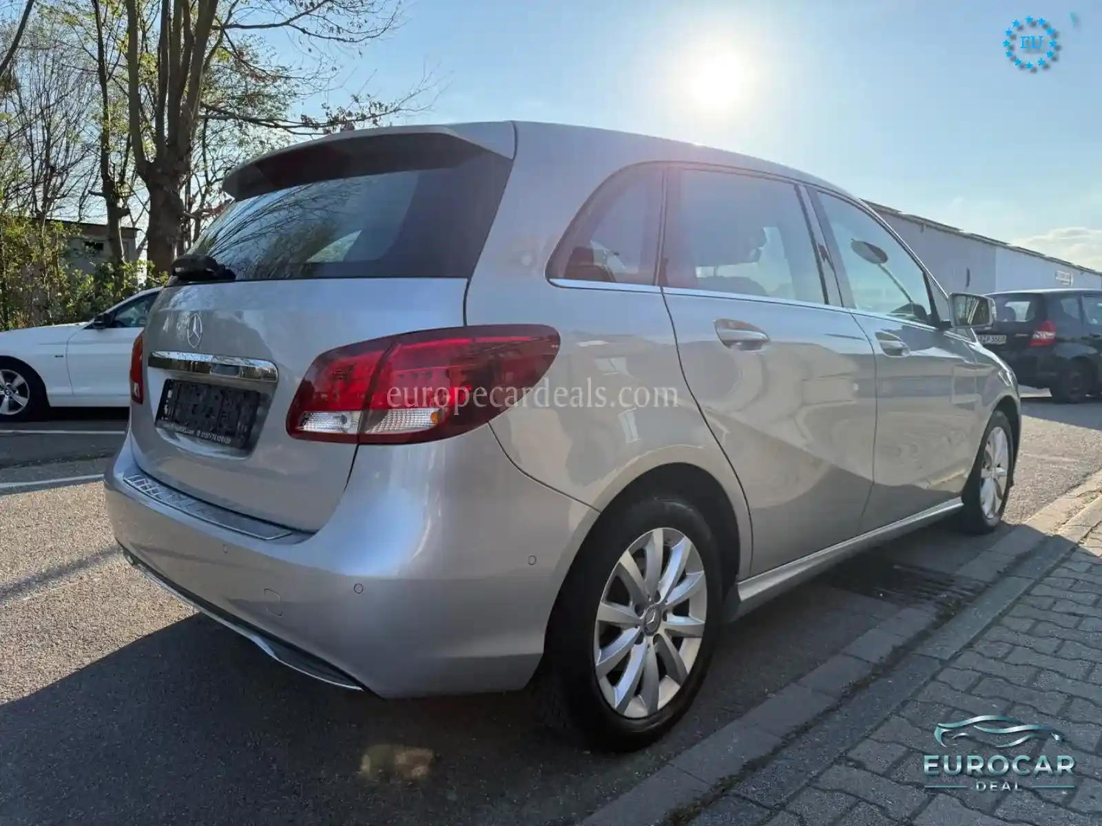Mercedes-Benz B 180