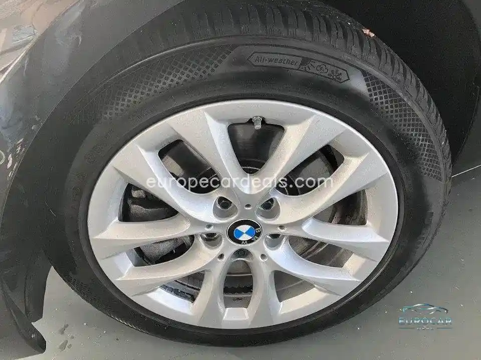 BMW 225