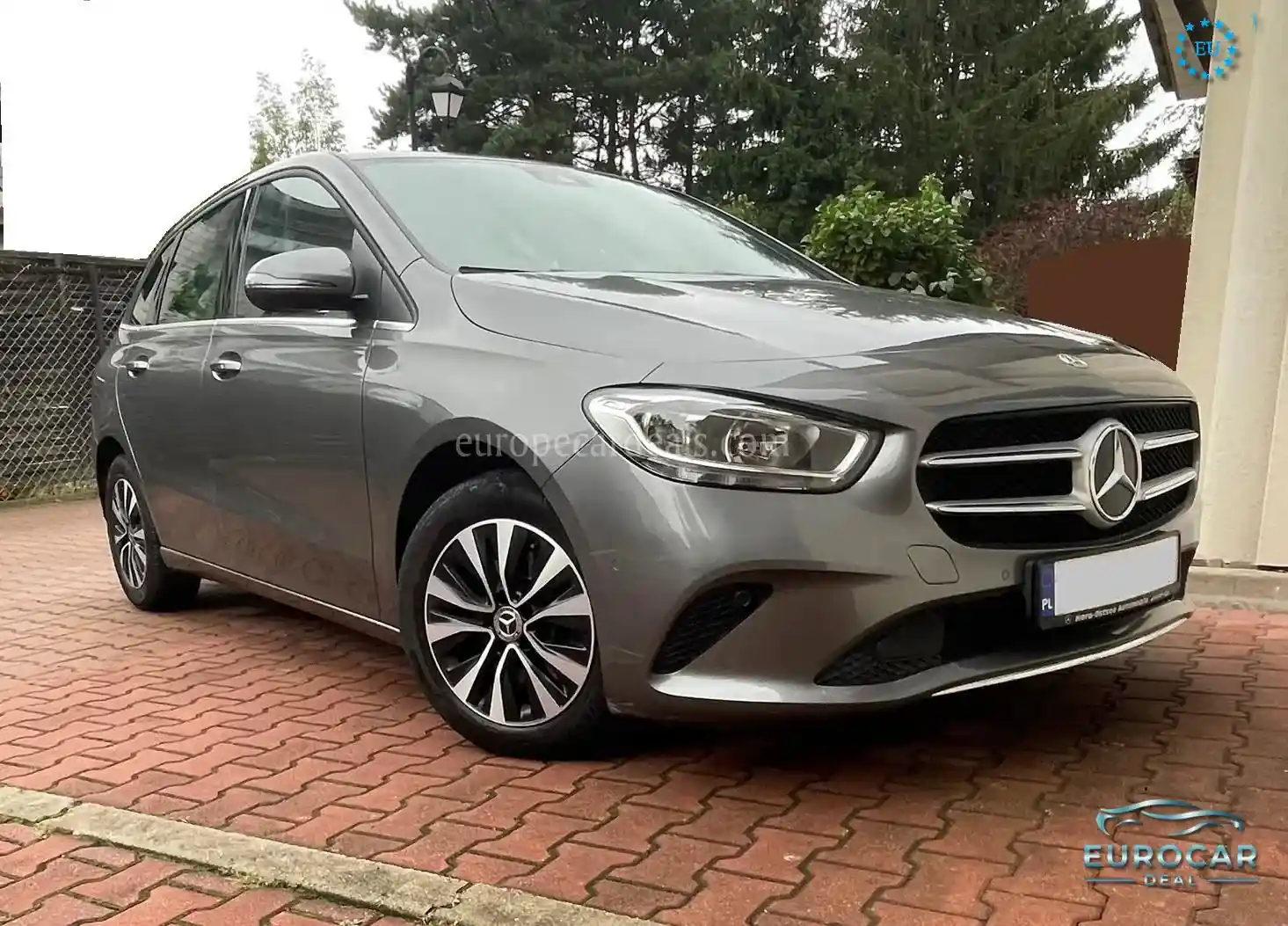 Mercedes-Benz B 180
