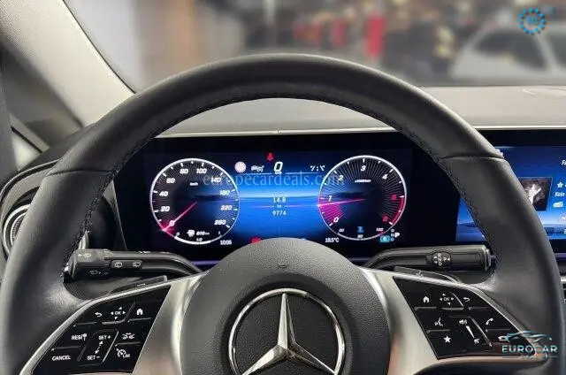 Mercedes-Benz V 220