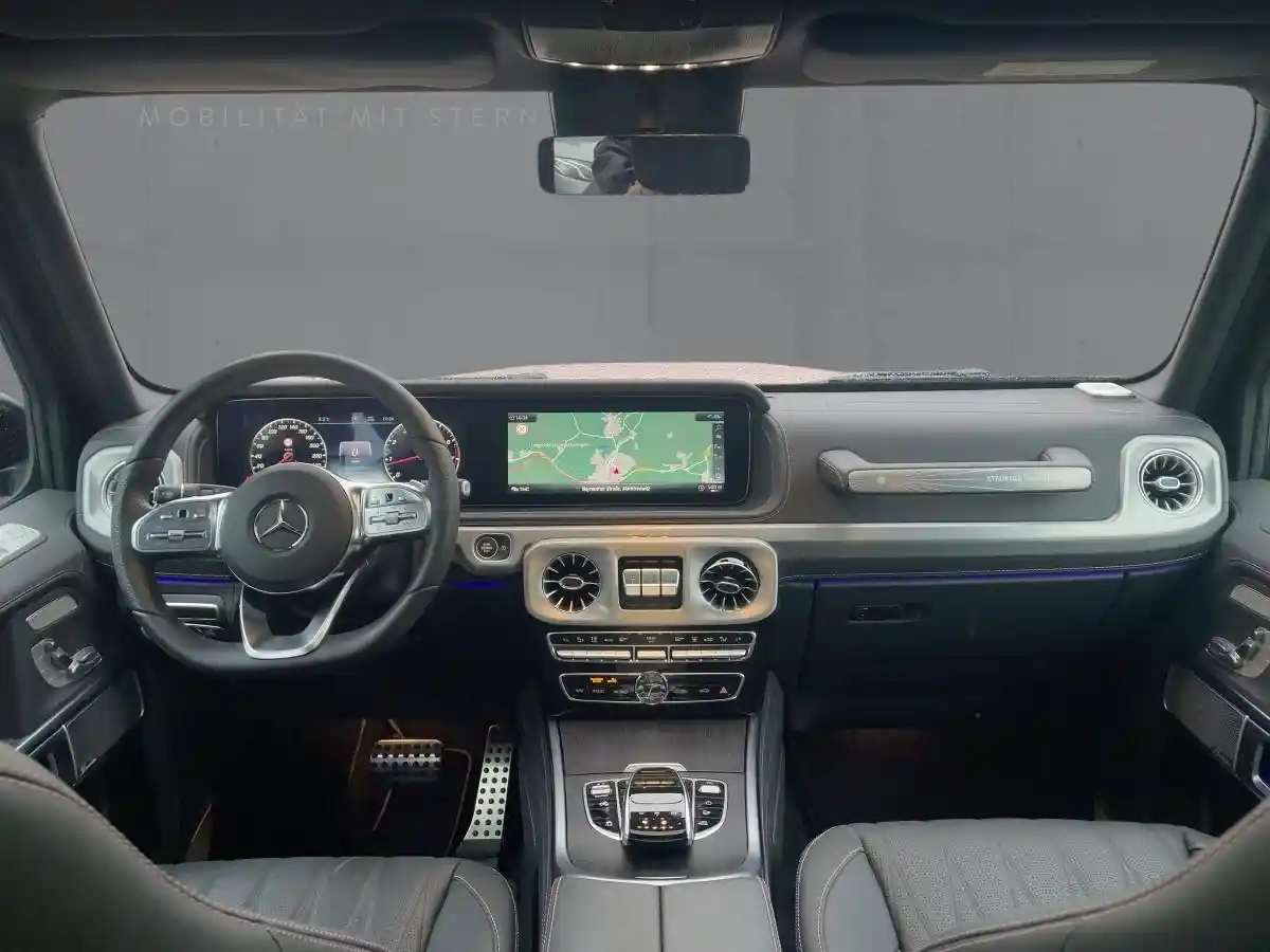 Mercedes-Benz G 500