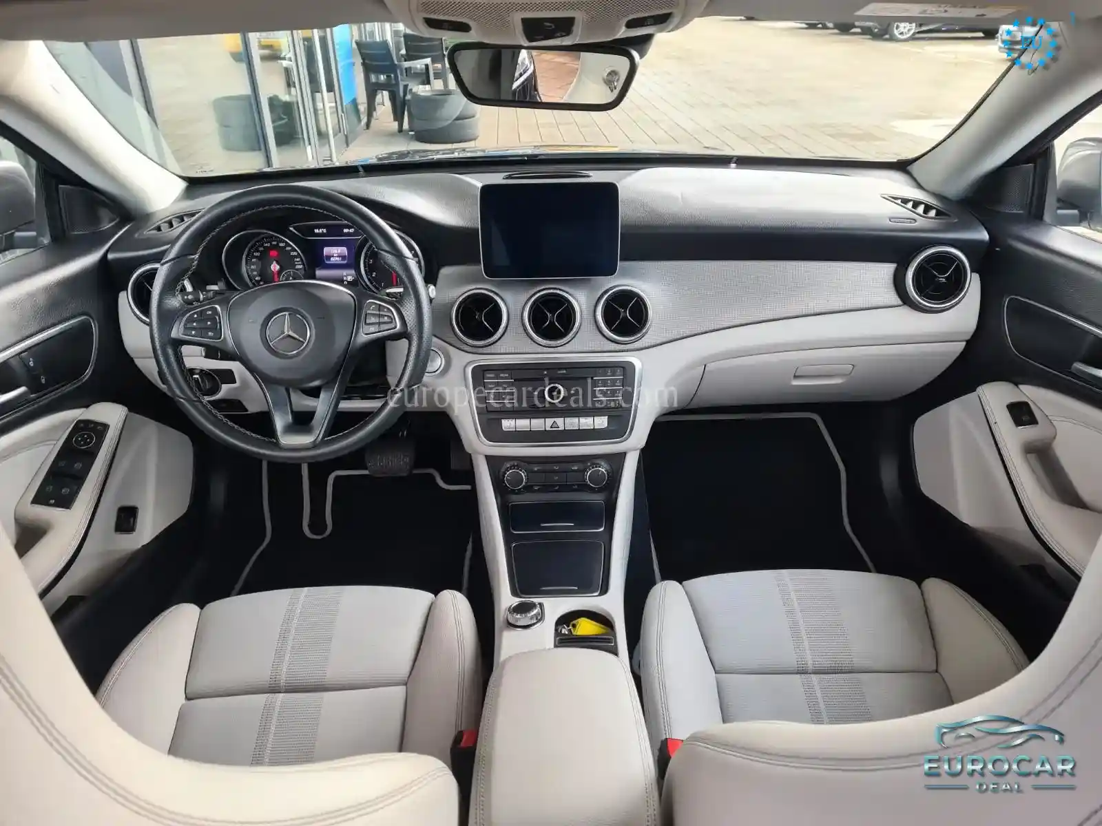 Mercedes-Benz CLA 180