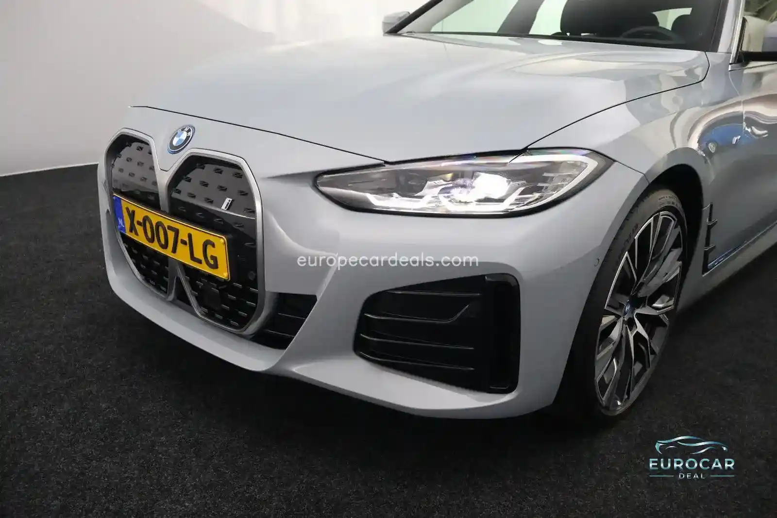 BMW i4