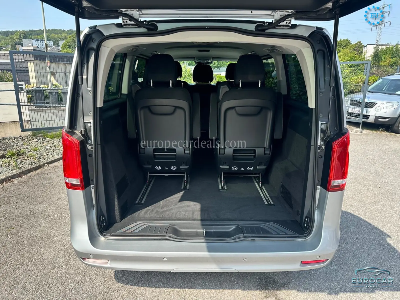 Mercedes-Benz V 220
