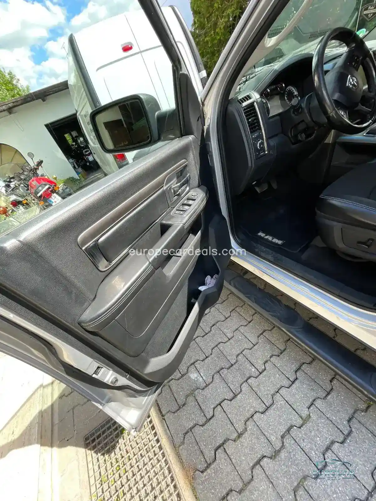Dodge RAM