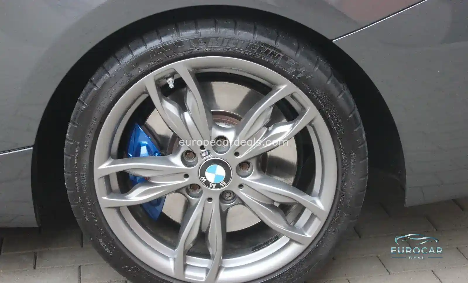 BMW M235