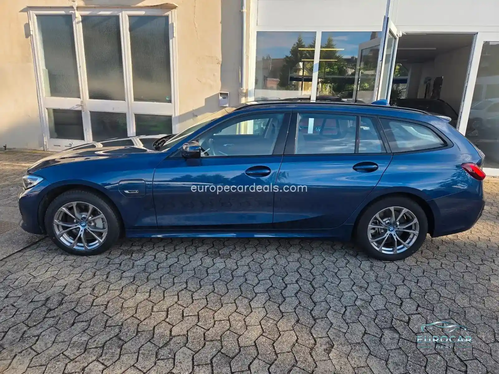 BMW 330