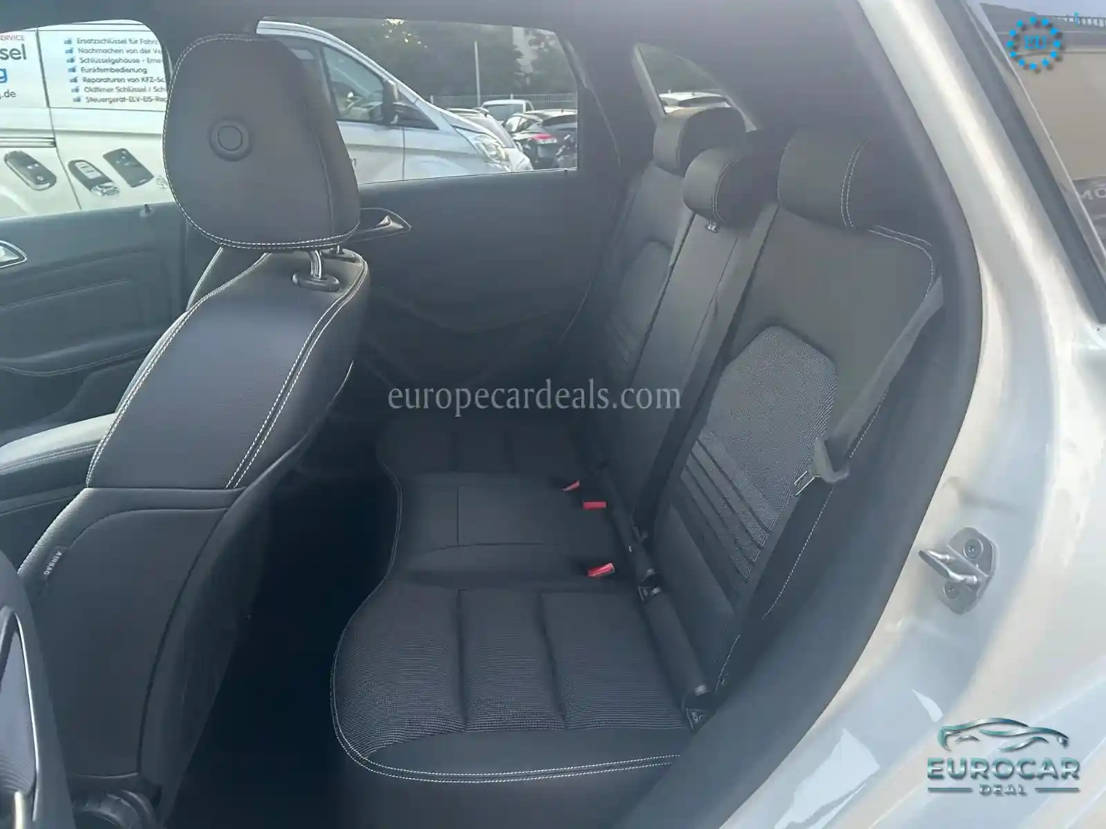 Mercedes-Benz B 180