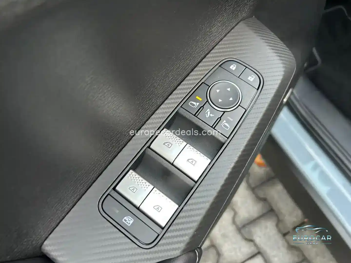 Mitsubishi Plug-in Hybrid Outlander
