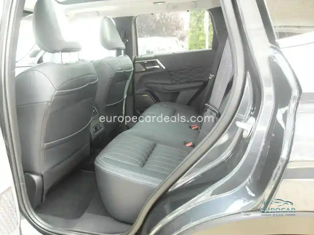 Mitsubishi Plug-in Hybrid Outlander