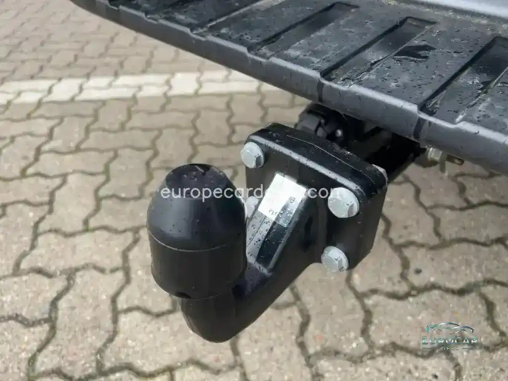 V-CROSS Doka 4WD Autom./RFK/AHK/LED/Leder