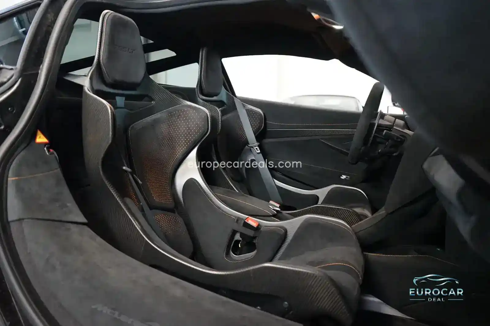 McLaren 765LT