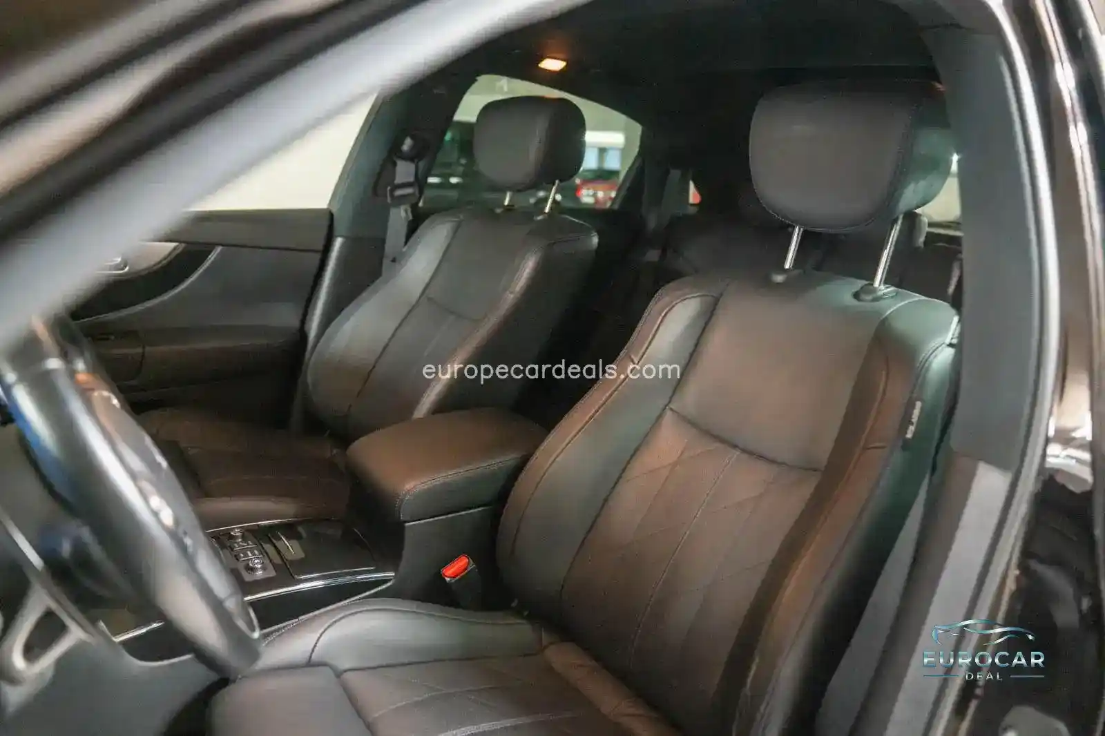 Infiniti QX70