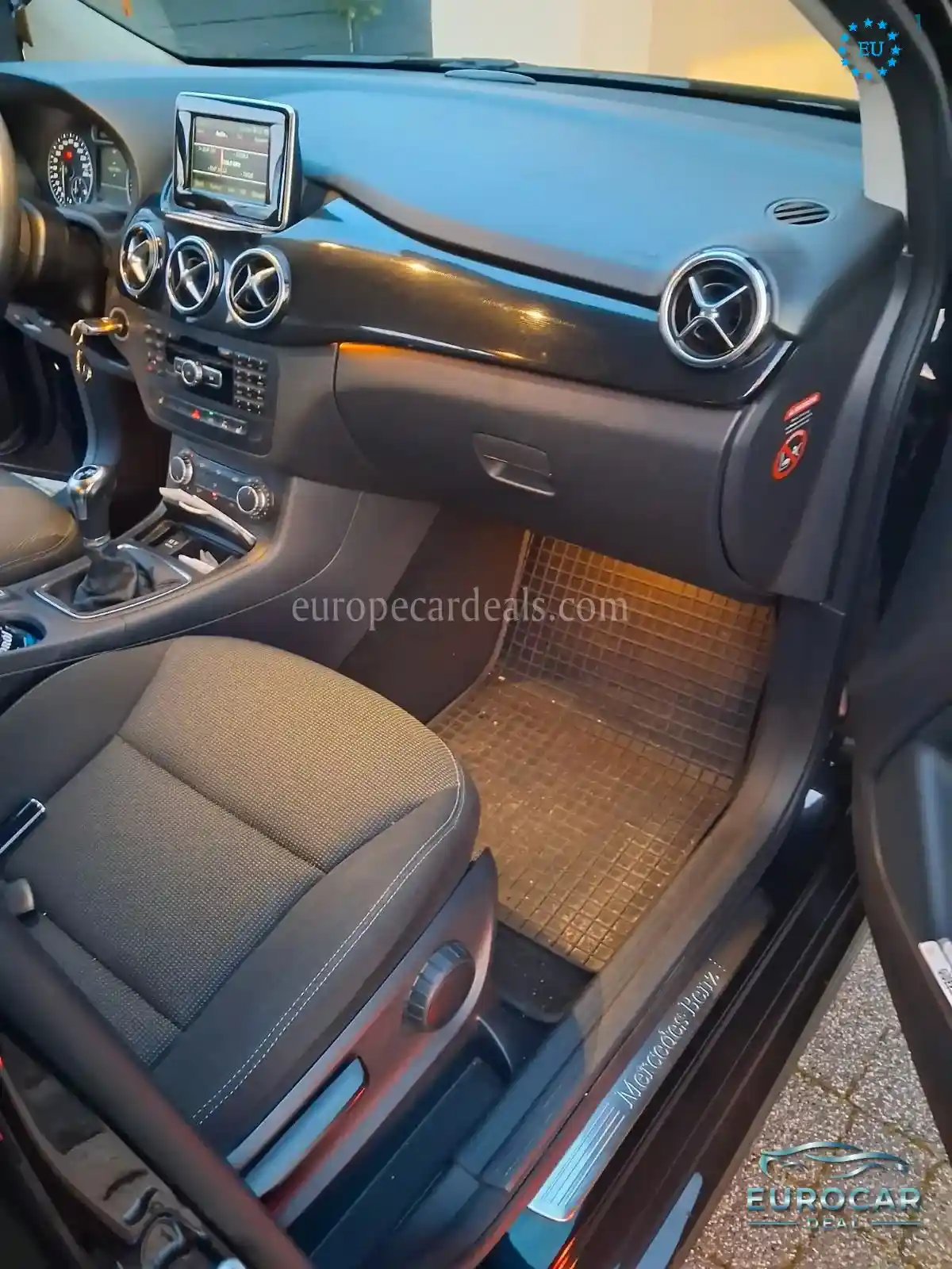 Mercedes-Benz B 180