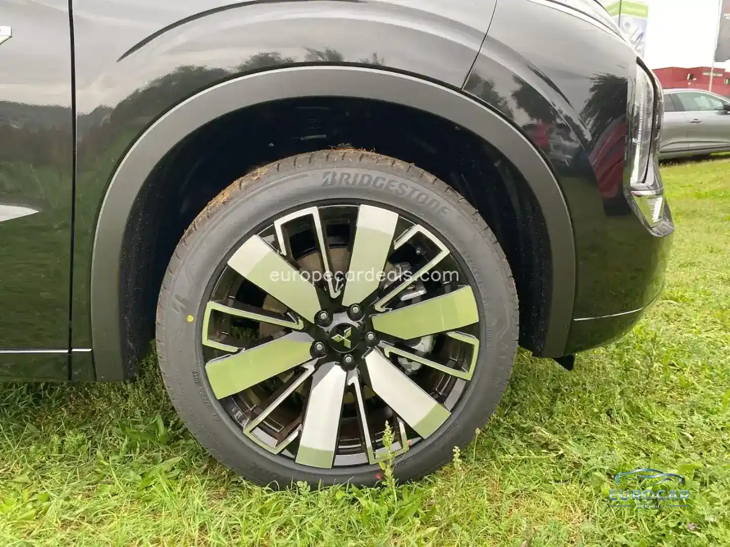 Mitsubishi Plug-in Hybrid Outlander