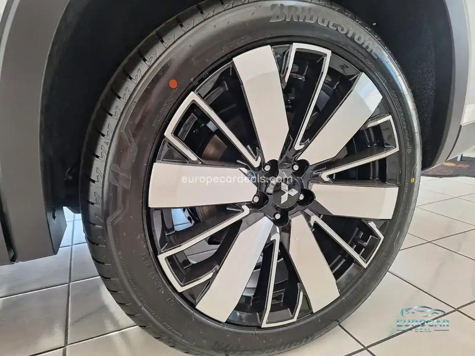 Mitsubishi Plug-in Hybrid Outlander