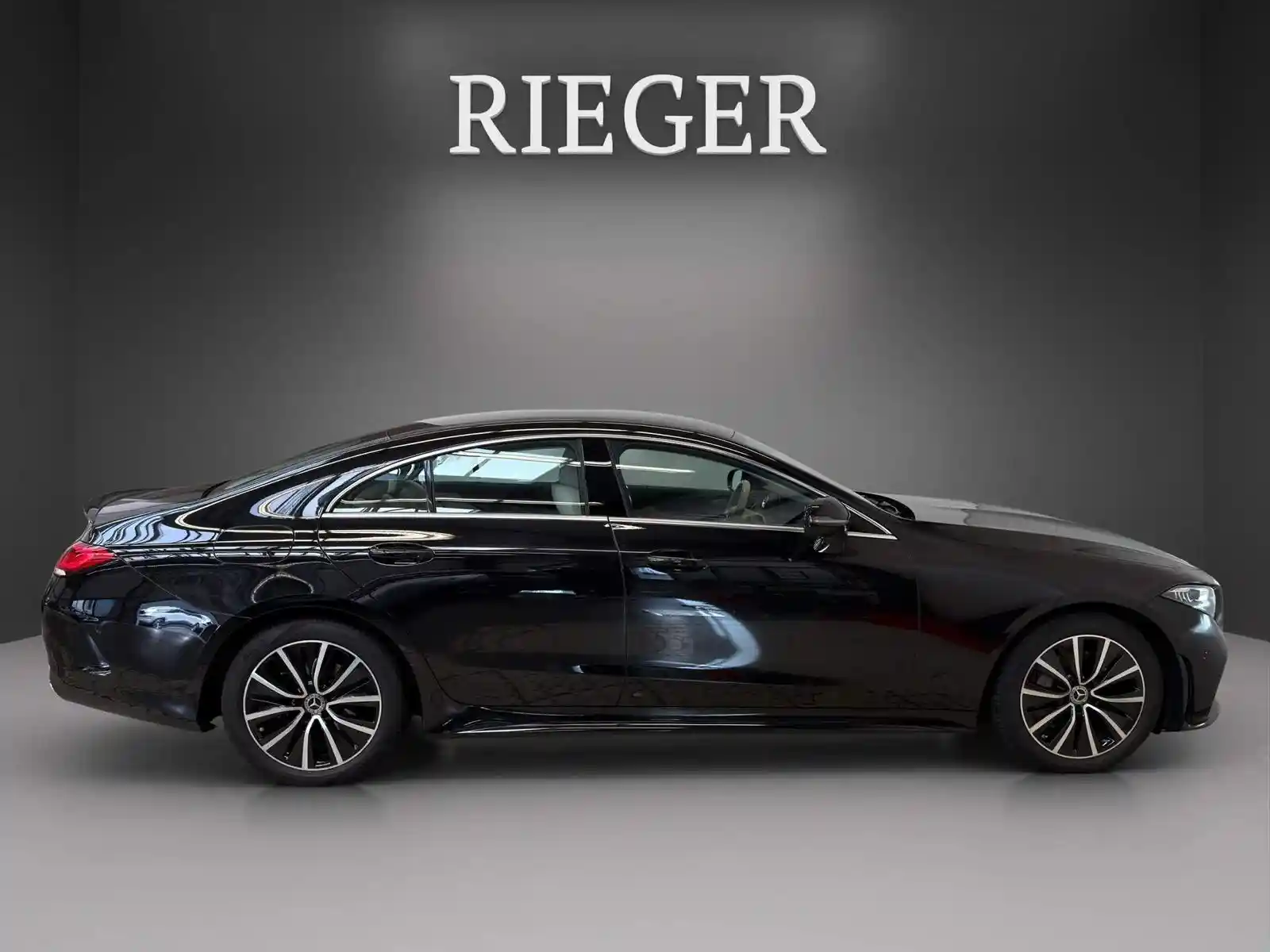 Mercedes-Benz CLS 220