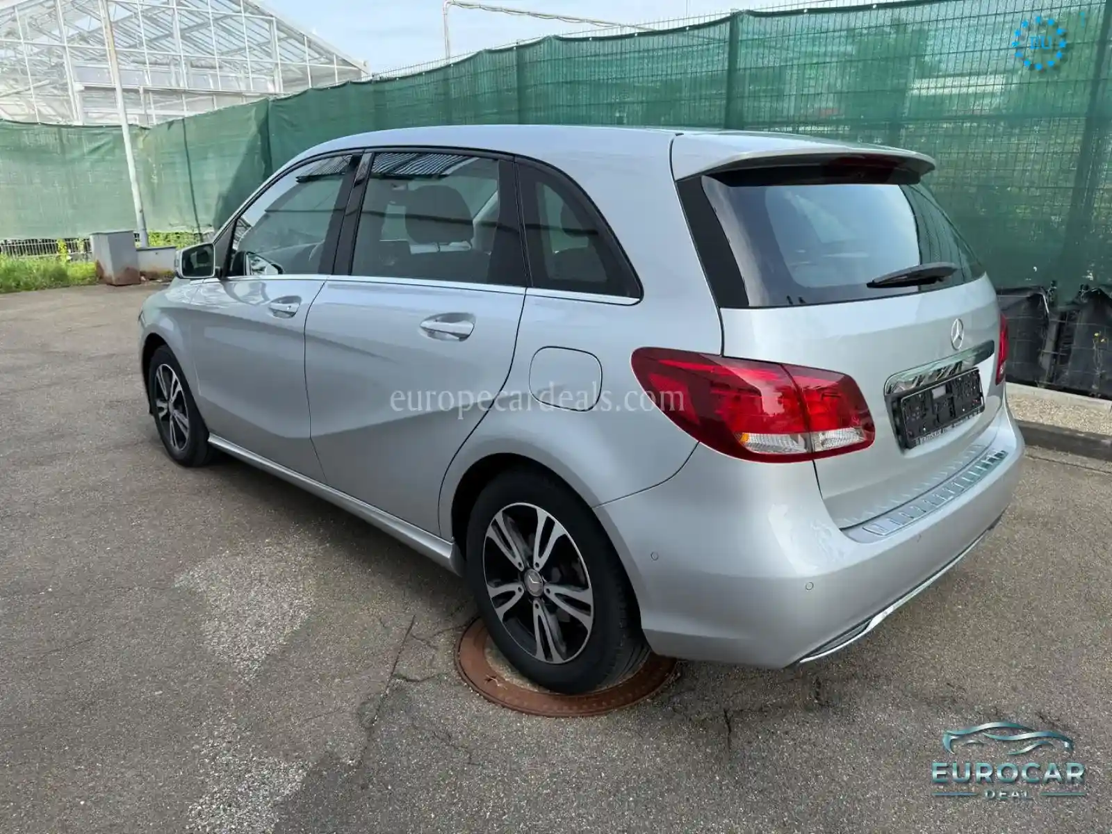 Mercedes-Benz B 180