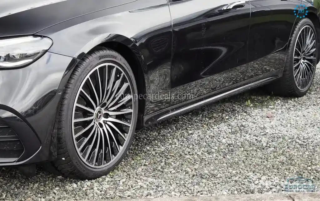 Mercedes-Benz E 200